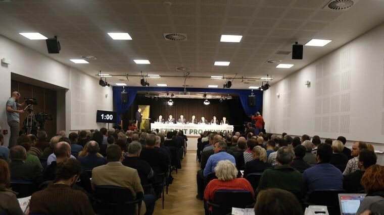 Stop „agrofertním“ podnikům, shodli se kandidáti na Hrad. Chtějí zastropovat dotace gigantům