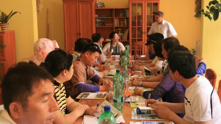 Farmáři z Jižní Koreje na návštěvě v ASZ