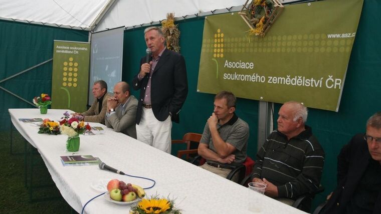 ODS chce majetkovým vyrovnáním s církvemi pomoci zemědělcům