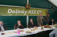 Na dožínkách ve Slavětíně 