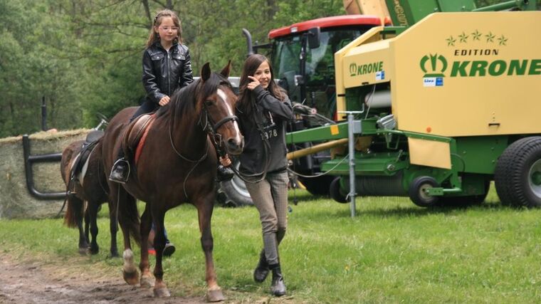 Za poznáním, zábavou i dobrodružstvím na farmu rodiny Sotonových do Trstěnic u Litomyšle 