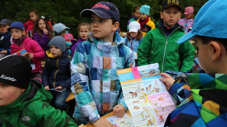 Májové slavnosti na Farmě Heroutice aneb Rodiny s dětmi poznávaly koňskou farmu 