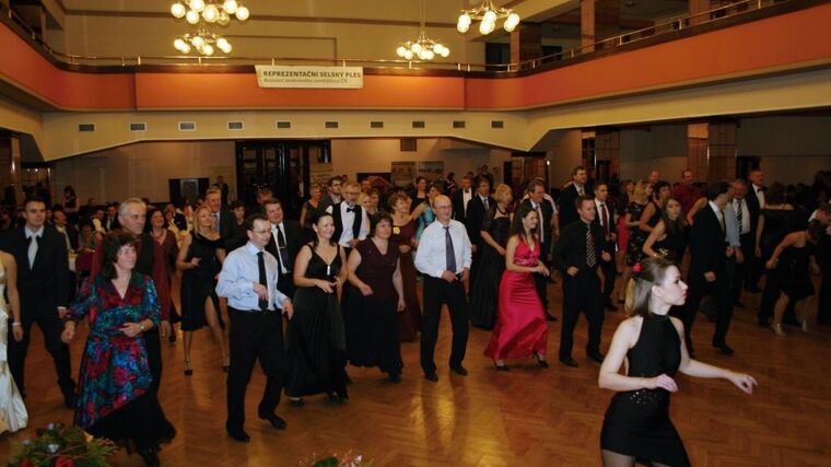 Sedláci tančili a bavili se v pražském Radiopaláci  