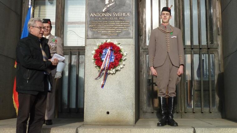 Z pietního shromáždění k uctění památky Antonína Švehly