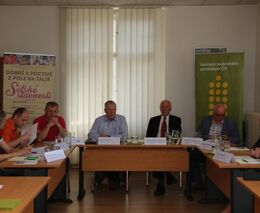 Soft selská rebelie za zvuku zvonů…