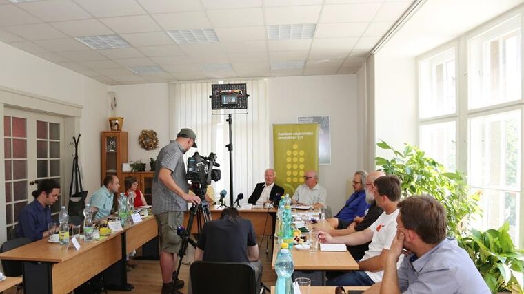 Je vůbec v Česku zájem o poctivé malé a střední podnikatele a živnostníky?