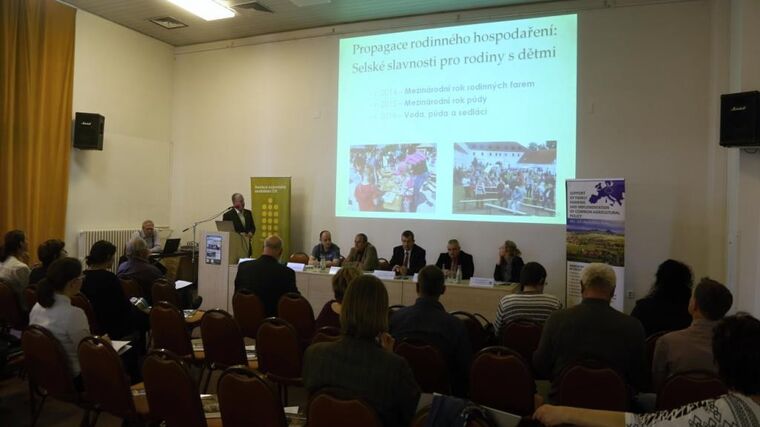 Z tiskové konference k zahájení projektu Voda, půda a sedláci