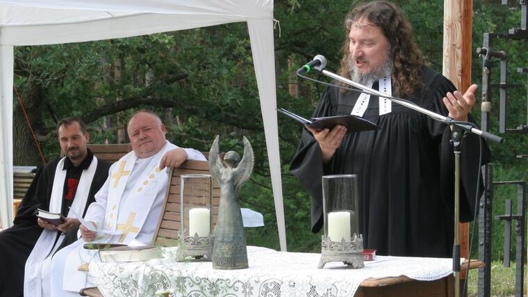 Ekumenická bohoslužba u kaple Nejsvětější trojice