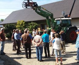 Šesté setkání ve dvoře