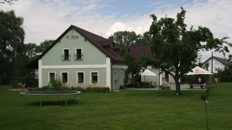 Svatojánské slavnosti na jelení farmě 