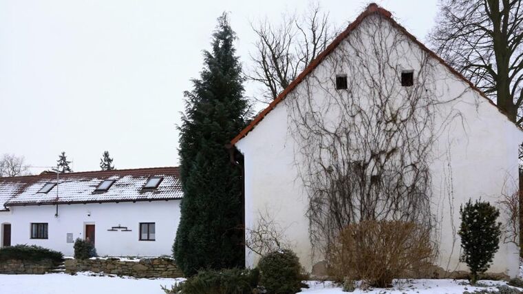 Hospodářství rodiny Pražanových – Sedlačit se dá i po práci