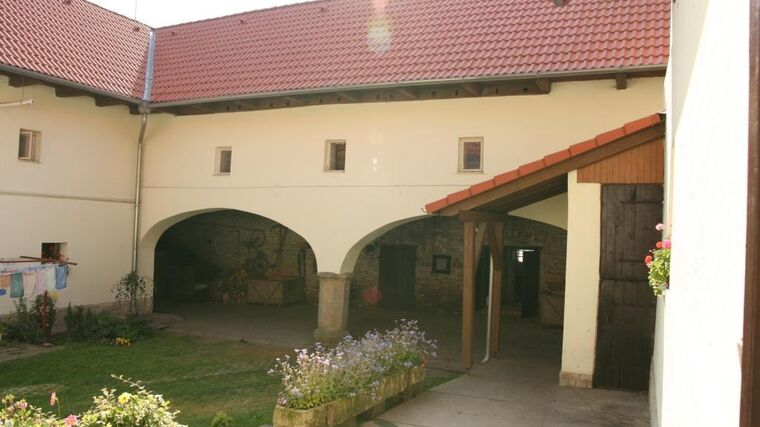 Návštěva statku, kde na erozi vyzráli tradičními postupy
