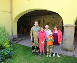 Kontakty se zvířaty mám někdy raději než s lidmi, přiznává Vanda Hybnerová