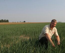 Ostatní děti jezdily k moři, já na hnůj. Zemědělství je můj životní styl, říká sedlák David Smetana