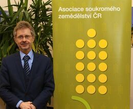 Sedláci podporují předsedu Senátu Miloše Vystrčila v senátních volbách