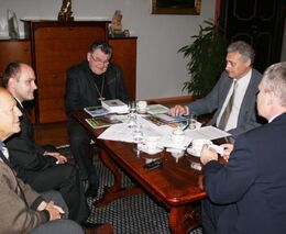 Církevní restituce přes pozemkový úřad