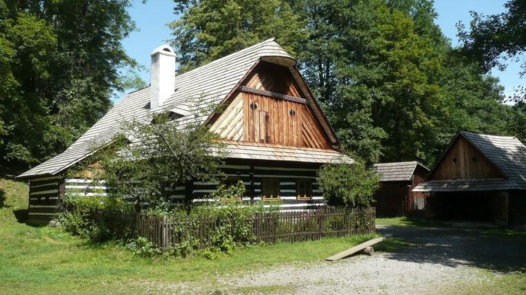 Venkov by měl aktivně spojovat síly ke své obhajobě