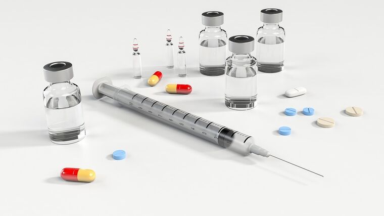 Vláda schválila novelu zákona o léčivech, řeší veterinární antibiotika