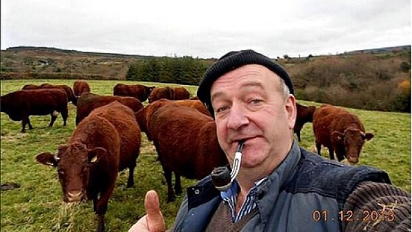 Farmáři bojují se samotou pomocí Twitteru. A vytvořili nový fenomén sítí: Felfies