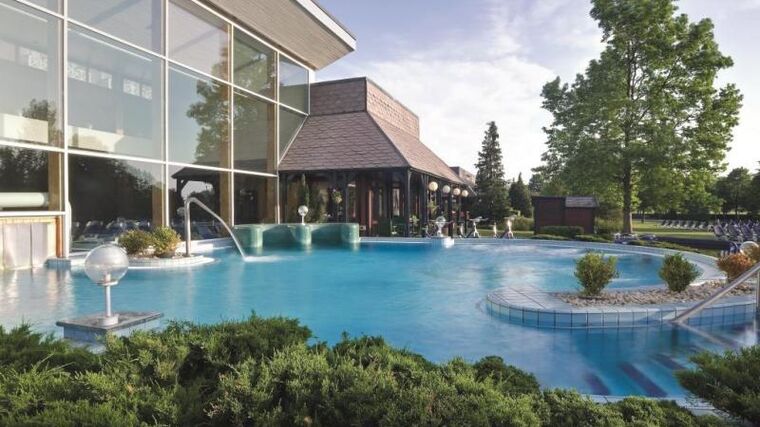 Odpočiňte si po žních v maďarských lázních!