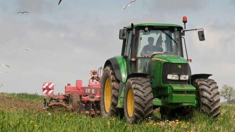 Ministerstvo termín žádostí o dotace neposune, farmářům se krátí čas