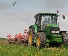 Nové nastavení ekoplateb zemědělcům může podle kritiků oslabit ochranu přírody