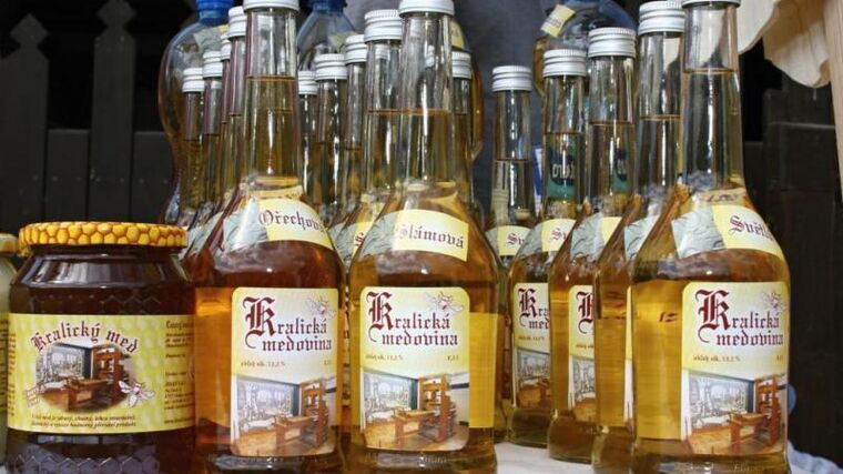 Ministerstvo zemědělství usnadní výrobu dezinfekcí, v pátek na to vydalo speciální výjimku