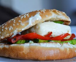 Ultrazpracované potraviny způsobují řadu problémů. Chemii „nasávají“ i ze strojů