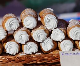 Nový trend: Lidé kupují nevydaná jídla, ušetří díky tomu až polovinu peněz