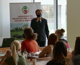 Projekt AGFOSY přináší praktické návody pro zemědělce