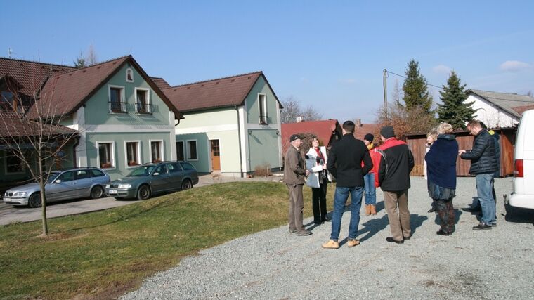 Co spojuje lotyšské a české sedláky?