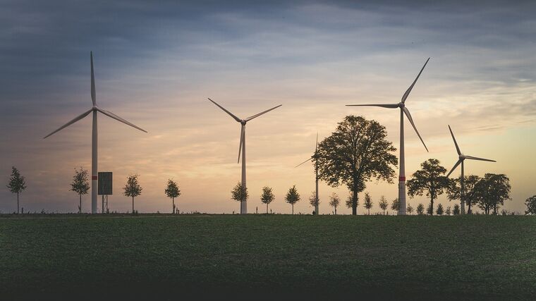 Stamiliony do větru. Zemědělský holding s exministrem zainvestuje do turbín