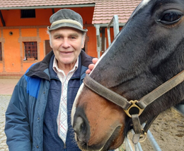„Babička plakala. Nechápal jsem, proč nemůžeme být doma,“ vzpomíná na Vánoce v roce 1952 sedlák