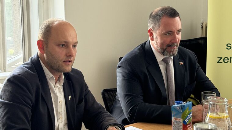 Sedláci předali své požadavky ministrovi životního prostředí