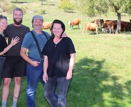 Prchalovi: Cesta k biofarmě, kde to žije 