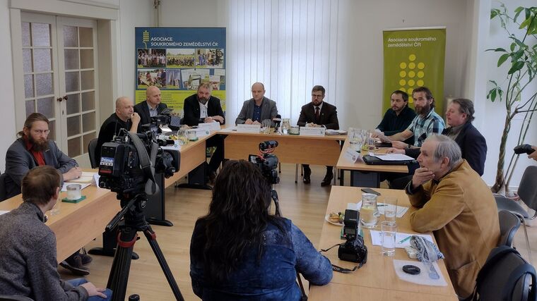 Záznam z tiskové konference k novele zákona o myslivosti 