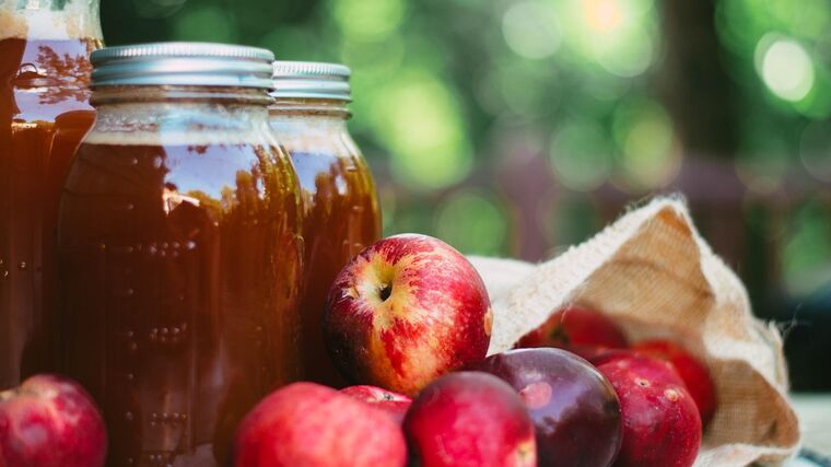 V Beskydech se peče skvělý chleba i keramika, voní květiny a přírodní šťávy