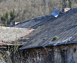 MŽP chce rozšířit program dotací na likvidaci azbestu i pro fyzické osoby 