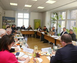 Zastropování části přímých zemědělských dotací přinese druhou redistribuci pro střední podniky