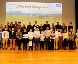 Pestrá krajina vzniká díky individuálnímu přístupu sedláků k místům, kde žijí a hospodaří