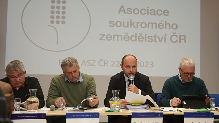 Zpráva předsedy ASZ ČR Jaroslava Šebka z podzimního zasedání Rady 
