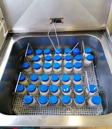 Metoda pro dosažení zdravotní nezávadnosti mateřského mléka: vysoký tlak místo tepelné pasterace