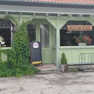 Restaurace a statek U Roubené studny