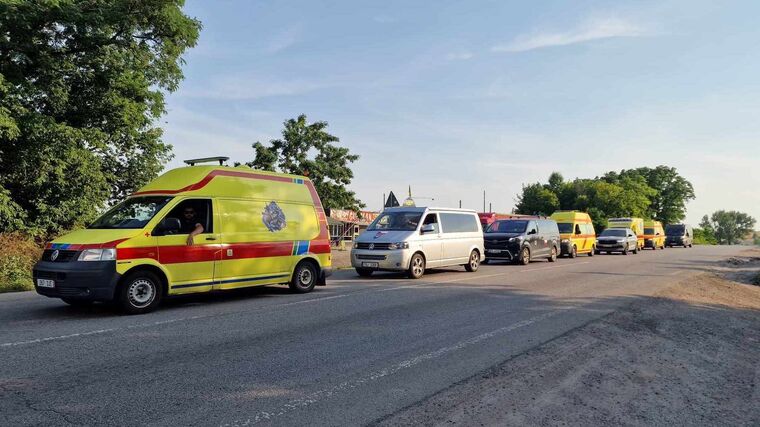 Dary ze sbírky pro Ukrajinu jsou předány: umožnily nákup sanitky a zdravotnického vybavení