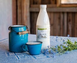 Mléko se prodává za čtyřnásobek naší ceny, stěžovala si farmářka premiérovi