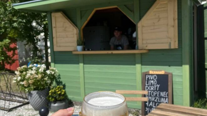 Restaurace a statek U Roubené studny