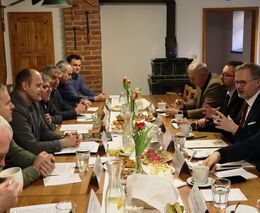 Rodinné farmy si podle premiéra zaslouží vládní podporu