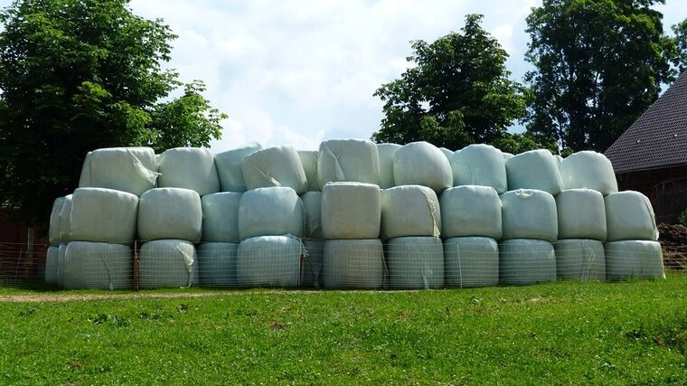 Nová investice míří na recyklaci plastů z polí. Žluté popelnice zatím investory příliš nelákají