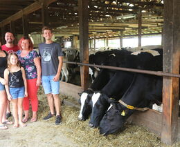 Titul Farma roku 2020 putuje do středočeských Milošovic k rodině Cihlářových